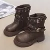 Vestido de estilo retro para niña. Botas Martens 2026 Otoño/Invierno Nuevas Llegadas Niños Suela Suave Cómodas Botas de Princesa Niños Medianos y Grandes Botas de Media Caña Modernas