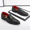 Primavera e Outono moda juventude sapatos de couro masculino cross-border plus size verão respirável sapatos masculinos couro brilhante moda casual mocassins atacado