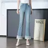 9273 Calça Jeans Cropped Flare Cinza Fumaça Barra de Renda Calça da Mamãe Slim Cintura Alta Casual Calças Femininas para Meia-Idade