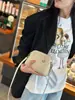 Bolsa Pequena de Couro Genuíno Feminina 2025 Nova Bolsa para Celular Bolsa Mãe Feminina Bolsa Transversal de Ombro Versátil Mini Bolsa Quadrada Pequena