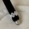Coleção de Anéis de Metal Vazado com Renda de Alto Padrão Estilo Francês para Mulheres, Luxo Leve, Personalizáveis, Modernos, Tendência, Versáteis