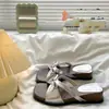 Deslumbrantes sandálias de verão femininas estilo francês para uso ao ar livre, novo modelo 2026, chinelos plataforma estilo fada com sola grossa