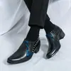 Sapatos Formais Casuais de Negócios Masculinos de Tamanho Grande com Salto Alto e Bico Fino, Estilo Retro Transfronteiriço, Moda Europeia e Americana, Sapatos de Couro com Rebites, Dropshipping
