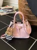 Bolso de Diseño de Nicho de Gama Alta para Mujer 2026 Nueva Moda Versátil Bolso Cruzado para Viajar Bolso de Mano Retro Bolso Cubo