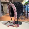 Nuevo Sombrero de Felpa Cálido Estilo Coreano para Mujer Otoño e Invierno, Gorro Grueso para Proteger las Orejas, Versátil y Adelgazante para la Cara, Sombrero de Lana Tejido