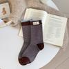 Nuevos Calcetines de Algodón sin Costuras para Mujer Estilo Coreano Otoño e Invierno Rayas Etiqueta de Tela Oso Lindo Longitud Media Venta al por Mayor Color de Contraste