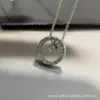 Collar Chanel Coco Patrón Diamante Luna Llena V Chapado en Oro Oro de 18 Quilates Redondo Luna de Hielo para Mujer, Cadena para Clavícula de Lujo Ligero de Alta Gama