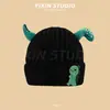 Gorro de Peluche de Dinosaurio Tridimensional para Niños Otoño e Invierno Protección para Orejas de Niños y Niñas Forrado de Felpa Engrosado Gorro de Lana Tejido para Niños de Edad Media Moderno