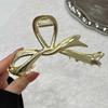 Pinza para el cabello con lazo de cinta para mujer 2025 Nueva pinza cocodrilo para la parte posterior de la cabeza Elegante pinza de metal plateado