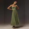 Vestido de Suspensório de Alto Padrão Estilo Francês de Nicho Feminino Verão 2024 Novo para Viagem à Beira-Mar Férias Saia Longa
