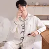 Pijama Masculino de Manga Larga y Pantalón Largo al por Mayor, Nuevo Estilo Otoño Algodón Puro Casual Cardigan Dibujos Animados Conjunto de Ropa de Casa que se Puede Usar Afuera