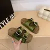 Chinelos de Veludo com Fivela Dupla e Solado Grosso Femininos 2026 Verão Novo Versátil para Uso Externo Confortáveis Modernos Versáteis Confortáveis Sapatos Birkenstock