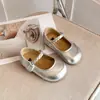 Zapatos Mary Jane para Niña con Suela Suave, Superficie de Cuero, Velcro Tejido, Zapatos de Princesa para Niños, Verano 2026, Planos Bajos de Moda