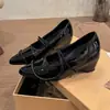 Zapatos Mary Jane para mujer que aumentan la altura 2026 nuevo otoño punta fina zapatos pequeños de piel estilo coreano con faldas temperamento boca poco profunda zapatos de vestir
