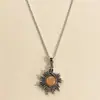 Colar de Casal Sol, Lua e Estrelas Pingente Vintage Retro de Sol e Lua Acessório Único de Pedra da Lua de Alto Padrão Presente