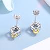 Una generación de accesorios coreanos, lindos y delicados pendientes colgantes de diamantes de imitación para estudiantes femeninas, pendientes de plata de ley S925