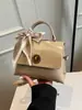 Bolsa Pequena Quadrada Estilo Francês para Mulheres, Lançamento Verão 2026, Bolsa de Ombro Versátil de Nicho Vintage com Toque de Luxo, Bolsa Feminina Tendência