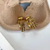 Versátiles y Elegantes Nuevos Pendientes de Saturno con Forma de Dado Estilo Vintage para Mujer con Clips para Orejas y Accesorios para Orejas de Diseño Único