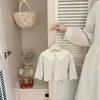 Camiseta de Manga Larga para Bebé Niña, Estilo Primavera y Otoño, Cuello de Muñeca, Capa Base, Bloques de Color, Solapa de Pétalo
