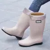 Botas de lluvia de caña alta, gruesas y a la moda, impermeables y antideslizantes, botas de lluvia de goma, forradas para abrigar, adecuadas para adultos y mujeres