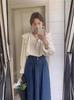 Foto Real de Primavera Nuevo Estilo Coreano Romántico Elegante con Volantes Cordón Encaje Camisa de Manga Larga Falda con Tirantes para Mujer 2 Colores