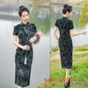 Vestido Cheongsam Vintage Estilo Nacional Tie-Dye Veludado Manga Longa Curta 2024 Nova Chegada de Verão Tamanho Grande para Mães de Meia-idade e Idosas