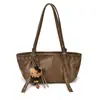 Bolsa tote de nicho retrô com rebites para mulheres, outono, grande capacidade, versátil, casual, de alta qualidade, para ombro