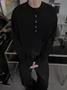 Estilo Old Money Camiseta de Manga Larga de Punto Texturizado con Cuello Henry para Hombre Marca de Moda Primavera Otoño Estilo Coreano Perezoso Color Sólido Capa Base Superior