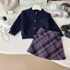 Nuevo Conjunto de Primavera 2025 para Niñas: Elegante Cárdigan de Punto y Falda de Cuadros para Bebés Niñas