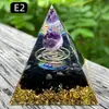 Pirâmide de bola de cristal natural de 8cm Ornamento de mesa de escritório europeu e americano Artesanato de pirâmide de resina para yoga e meditação