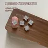 Alta Calidad Nuevo Arte de Uñas Trébol de Cuatro Hojas Joyería de Circonita Aleación Tridimensional Incrustada con Diamantes Alta Retención de Color Accesorios para Uñas Desgastables Venta al por Mayor