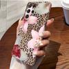 Capa para Celular Samsung S25Ultra Estilo Americano Estampa de Leopardo Marrom Selvagem Estampa de Orquídea Rosa Adequada para S24+ Capa Protetora Personalizada