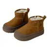 Botas de Nieve para Niños Invierno 2026 Estilo Nuevo Forradas de Felpa Botas de Algodón Gruesas y Cálidas Botas Cortas de Algodón Grandes para Niñas Zapatos de Algodón Modernos para Niños