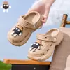 (Venta Directa de Fábrica) Zuecos para Niños Niños, Nuevo Modelo Verano 2026, Pantuflas Antideslizantes para Exteriores para Niños Mayores