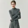 Suéter de punto fino 100% lana lavable a máquina Yangzi para mujer, cuello semi-alto, ajustado, sin costuras, ajuste ceñido, camiseta base de punto