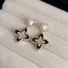 Aretes Franceses Retro de Flor de Cuatro Hojas, Aretes Atmosféricos, Aretes de Diseño Nicho para Mujer, Lujo Accesible y Aretes de Alta Gama