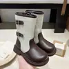 Outono 2026 Novos Sapatos para Meninas Metálicos Estilo Britânico Botas Individuais Moda Infantil Botas de Couro de Cano Médio Atacado