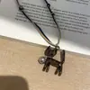 Campanita Gato Lindo Cuerda de Algodón Cuenta de Madera Campanita Colgante Gatito Collar Cadena Clavicular Versátil Vintage Collar de Alta Gama para Mujeres