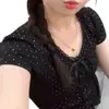 Al por mayor transfronterizo Verano Modal Elegante Delgado Encaje Lunares Hombro Derecho Manga Corta Camiseta Mujer Dulce Top Corto
