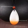 Pendente de gota d'água de jade dourado natural atacado rocha de quartzo Jade Jade Branco lindo pingente de gota d'água pode ser usado por homens e mulheres