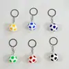 Llavero Colgante de Balón de Fútbol Simulado Adorno de Mini Balón del Mundial Accesorio de Figura Pequeña de Balón de Goma Suave Multicolor