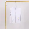 Jaqueta LULU DF com gola alta, zíperes duplos dourados e logo, em estoque para entrega imediata, adequada para esportes, fitness e moda