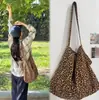 Bolso de Lona Estilo Mismo de Dongdaemun Estampado de Leopardo Floral Margarita Capítulo Ruonan Bolso de Hombro con Flores Estilo Mismo Bolsa de Compras