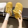 Birkenth Baotou Medias Zapatillas Mujer Verano Ropa Exterior Retro Pequeño Aumento de Altura Slip-on Con Cordones Perezoso Casual Zapatos de Entrenamiento Alemanes