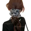 Unique y Hermoso Scrunchie de Malla con Puntos, con un Ambiente Elegante, Accesorio para el Cabello para Mujeres con un Toque de Lujo, para Moños
