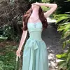 Vestido Tubinho Novo Estilo Verão 2026 Verde Menta Francês para Mulheres, Estilo Resort à Beira-Mar, Acinturado, Vestido Longo Ombro a Ombro