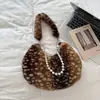 Bolso de Nicho Estilo Coreano Bolso de Hombro Individual de Peluche Nuevo 2026 Bolso de Mano Retro de Gama Alta Bolso Tote Elegante