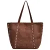 Estilo casual europeu e americano, elegante e de grande capacidade, 2026 camurça nova moda personalizado com tachas bolsa de ombro de pele de veado
