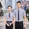 Na primavera e no verão de 2023, camisa social de manga curta estilo coreano camisa social para trabalho para homens e mulheres roupas de trabalho slim fit