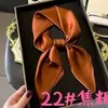 Pañuelo cuadrado de satén de seda sintética de color liso de 70 cm para mujer, primavera y otoño, elegante y simple, bufanda de cuello versátil, pañuelo para la cabeza decorativo